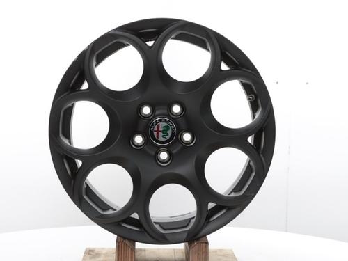 flk-alfa-romeo-giulia-952_-2015-39508134 main image