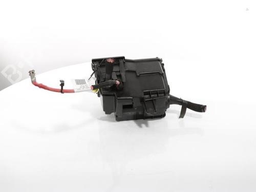 Fuse box RENAULT TRAFIC III Van (FG_) 1.6 dCi 95 (FGMJ, FGMR) | BP27287403E1 - Image 3