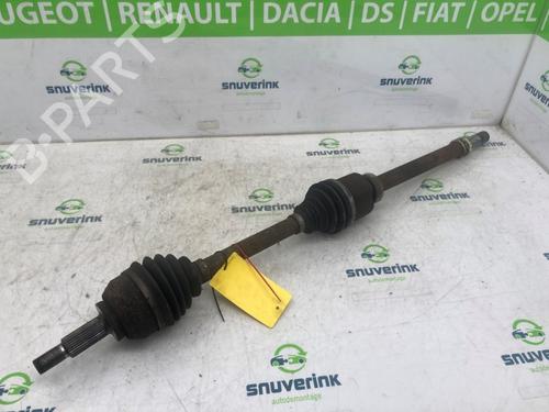 Used Right front driveshaft RENAULT TRAFIC III Van (FG_) 2.0 dCi 120 (FGMN) (120 hp) 23646093