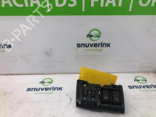 Used Headlight switch Headlight switch RENAULT TRAFIC III Van (FG_) 2.0 dCi 120 (FGMN) (120 hp) 40579213 40579213