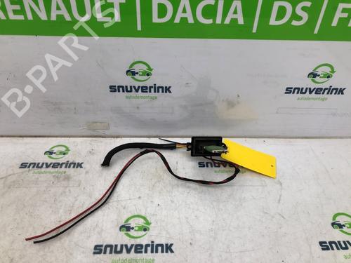Varmeblæsermodstand RENAULT CLIO III (BR0/1, CR0/1) 1.4 16V (98 hp) 29640350