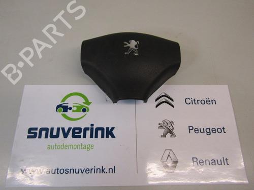 Used Driver airbag PEUGEOT 206 Hatchback (2A/C) 1.1 i (60 hp) 21108841
