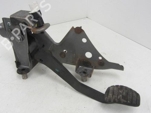 Used Break pedal RENAULT CLIO III Grandtour (KR0/1_) 1.2 16V (KR0P) (101 hp) 24161637
