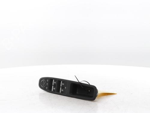Switch RENAULT 5 E-Tech 150 | BP33696810I30 - Image 2