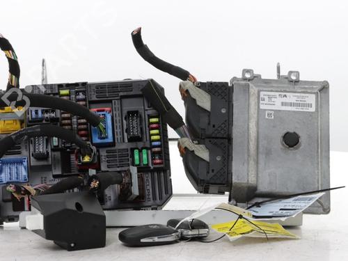 engine-control-unit-ecu-peugeot-expert-van-v_-2016-31261311 main image
