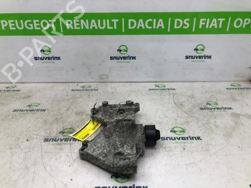 Used Support RENAULT CLIO III Grandtour (KR0/1_) 1.2 16V (KR0P) (101 hp) 24300331