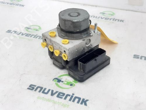 ABS Bremseaggregat RENAULT TWINGO III (BCM_, BCA_) 1.0 SCe 70 (71 hp) 21100135