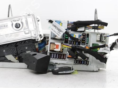 Used Engine control unit (ECU) Engine control unit (ECU) PEUGEOT 3008 III (KA_, KB_, KC_) e-210 (KCZKZX) (213 hp) 40552157 40552157