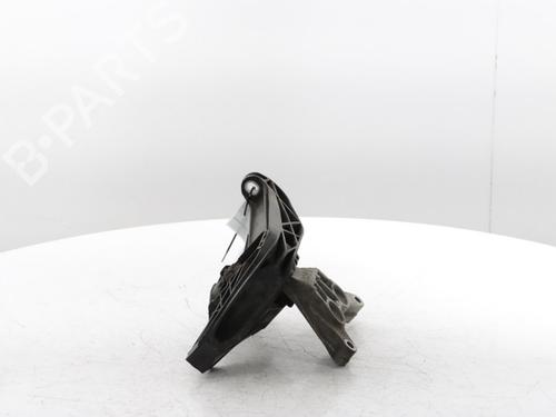Used Engine mount PEUGEOT 308 III (FB_, FH_, FP_, F3_, FM_) PureTech 110 (FPHNPL) (110 hp) 29640829