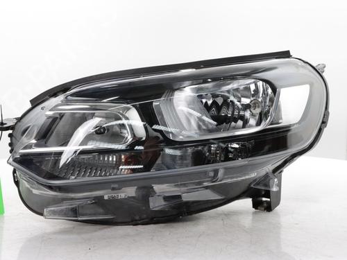 Used Left headlight OPEL VIVARO C Van (K0) 1.5 (102 hp) 31592524