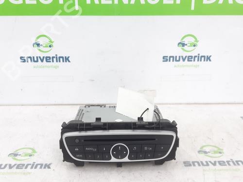 Used Radio RENAULT TWINGO II (CN0_) 1.5 dCi 90 (86 hp) 23987752