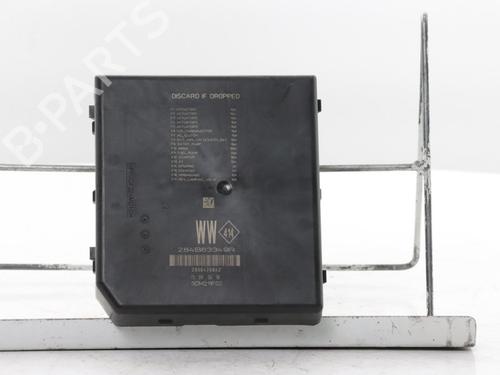 Used Fuse box Fuse box 39507744 39507744