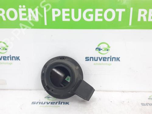 Fuel flap PEUGEOT 208 I (CA_, CC_) 1.2 VTI 82 | BP23122722C131