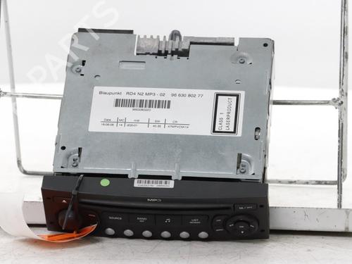 Used Radio Radio 38110940 38110940