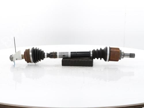 Drivaksel fortil venstre Drivaksel fortil venstre OPEL CORSA F (P2JO) CORSA-e (68) (136 hp) 39750412 39750412