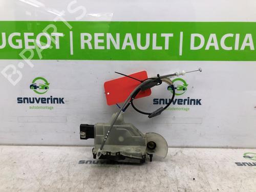 Vergrendeling links voor CITROËN C4 CACTUS 1.2 VTi 82 (82 hp) 16193116