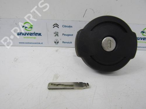 Used Fuel cap PEUGEOT 308 SW II (LC_, LJ_, LR_, LX_, L4_) 1.6 BlueHDi 120 (120 hp) 13190137