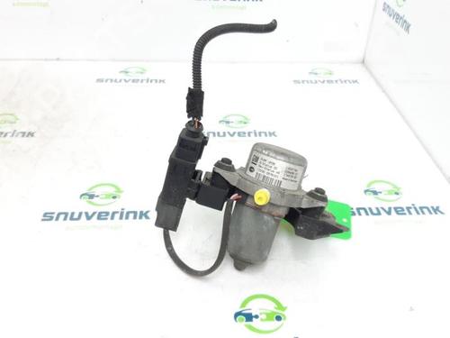 Used Vacuum pump Vacuum pump OPEL MERIVA B MPV (S10) 1.4 (75) (120 hp) 40573157 40573157