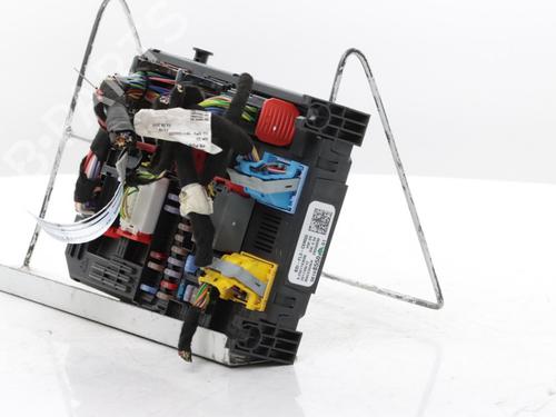 Used Fuse box Fuse box PEUGEOT 3008 II SUV (MC_, MR_, MJ_, M4_) 1.2 THP/ PureTech 130 (MRHNSM, MRHNSU, MRHNSJ, MRHNYW,... (131 hp) 39507907 39507907