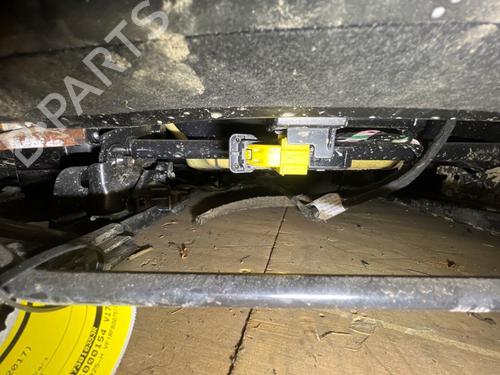 Right front seat RENAULT MEGANE IV Hatchback (B9A/M/N_) 1.6 TCe 205 (B9MV) | BP26279629C16 