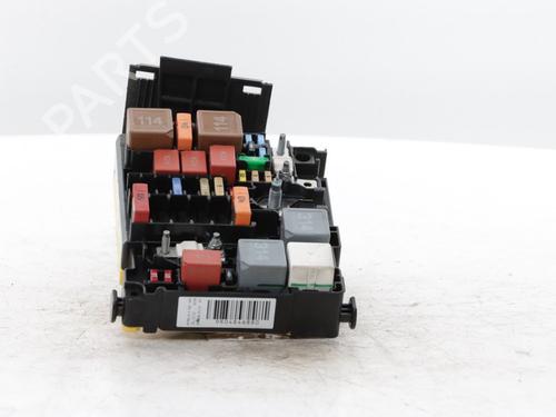 Used Fuse box Fuse box 36779916 36779916