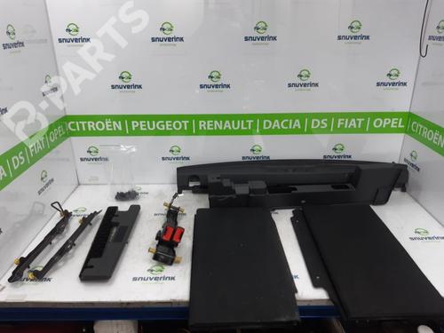 Heckklappenverkleidung PEUGEOT 5008 II (MC_, MJ_, MR_, M4_) 1.2 