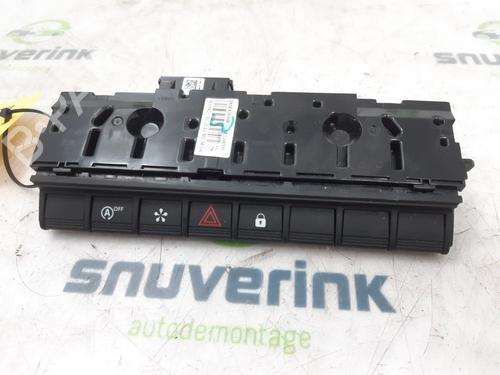 Warnblinkschalter für RENAULT CAPTUR II (HF_) TCe 140 (HFN0) (140 hp) 20158367