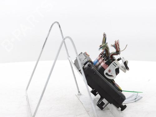 Fuse box PEUGEOT 508 SW I (8E_) 2.0 HDi RXH Hybrid4 | BP30758642E1