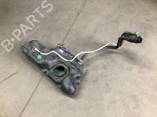 Used Fuel tank OPEL CORSA F (P2JO) 1.2 (68) (75 hp) 17146942