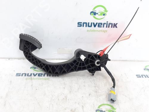Used Clutch pedal CITROËN C4 CACTUS 1.2 VTi 82 (82 hp) 23122606