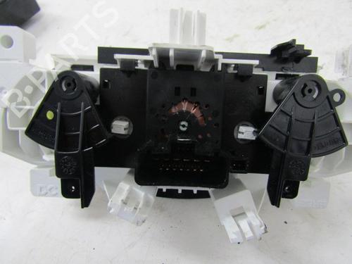 Climate control RENAULT TWINGO III (BCM_, BCA_) 1.0 SCe 70 | BP13323643I5 