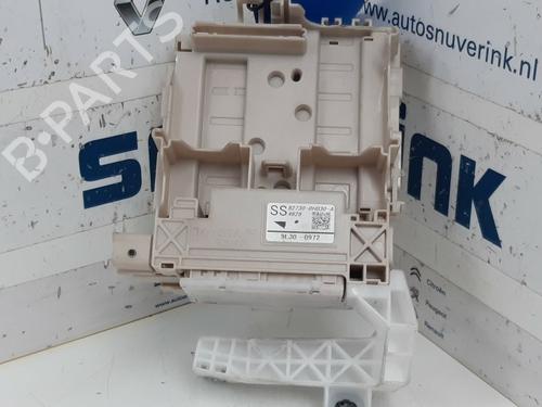 Used Fuse box Fuse box 29241313 29241313