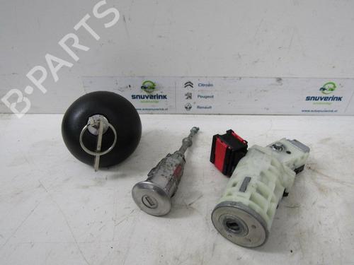 Used Ignition barrel RENAULT TWINGO III (BCM_, BCA_) 1.0 SCe 70 (71 hp) 15828828