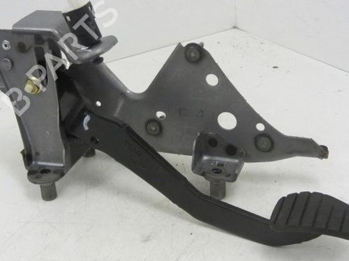 Bremspedal für RENAULT CLIO III (BR0/1, CR0/1) 1.2 16V (BR02, BR0J, BR11, CR02, CR0J, CR11) (75 hp) 21110121