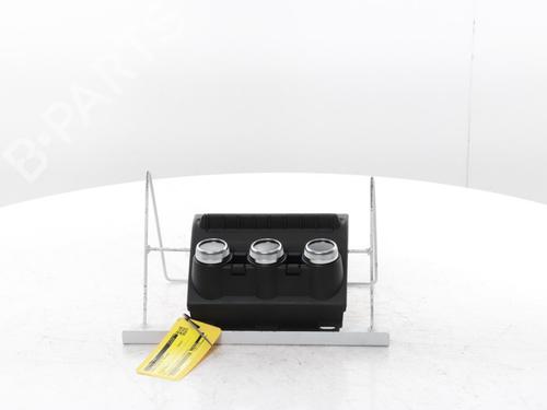 climate-control-renault-clio-v-b7_-2019-29640860 main image