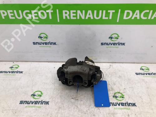 Venstre bremsekaliper foran PEUGEOT 3008 SUV (MC_, MR_, MJ_, M4_) 1.2 THP/ PureTech 130 (MRHNSM, MRHNSU, MRHNSJ, MRHNYW,... (131 hp) 18028501