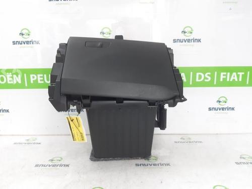 Used Glove box Glove box RENAULT CAPTUR II (HF_) TCe 100 (HFMT) (101 hp) 40582869 40582869