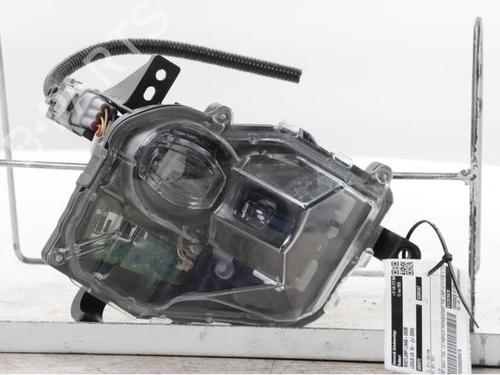 Used Left front fog light Left front fog light LEXUS UX (_AA1_, _AH1_, _MA1_) 300h (MZAH11) (199 hp) 39750340 39750340