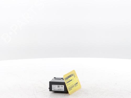 Used Electronic module Electronic module RENAULT 5 E-Tech 150 (150 hp) 33696804 33696804