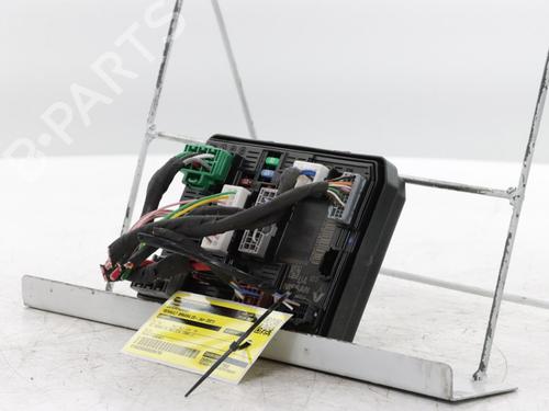 Fuse box RENAULT ARKANA I (LCM_, LDN_) 1.6 E-TECH 145 (LDMU) | BP31961045E1
