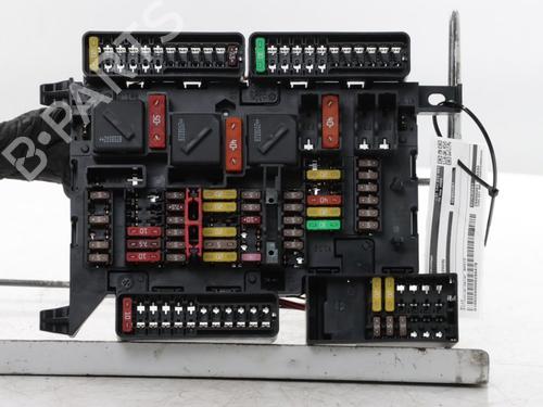 Used Fuse box Fuse box 39508292 39508292