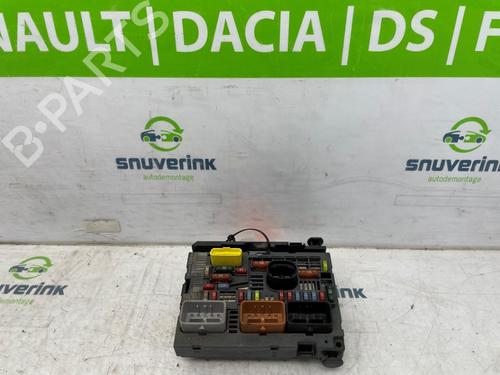 Used Fuse box Fuse box 26488759 26488759