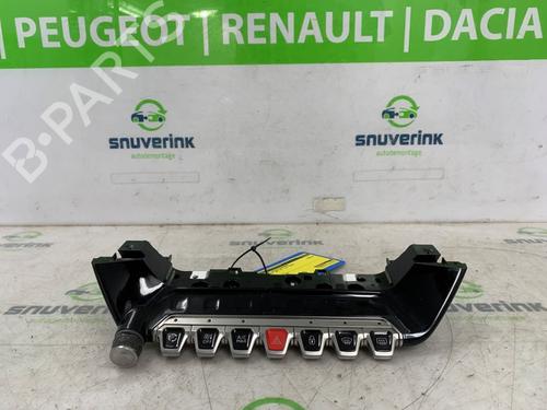 Used Climate control Climate control 25980367 25980367