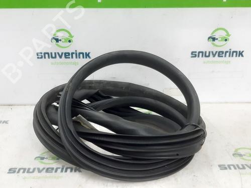 Used Rubber door seal DACIA SANDERO III 1.0 TCe 90 (91 hp) 26202634