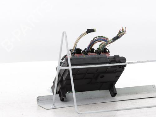 Fuse box PEUGEOT 508 SW I (8E_) 2.0 HDi RXH Hybrid4 | BP30758642E1