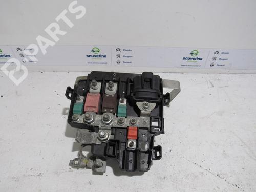 fuse-box-renault-kangoo-express-fw01_-15-dci-90-fw0g-fw05-fw08-fw11-241363873r-2008-10797952 main image