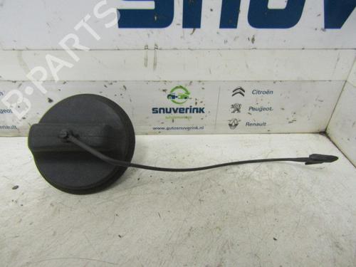 Used Fuel cap RENAULT TRAFIC II Van (FL) 2.0 dCi 90 (FL0H) (90 hp) 13323031