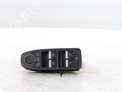 Used Switch Switch RENAULT CAPTUR II (HF_) E-TECH 145 (HFMU) (143 hp) 33845949 33845949