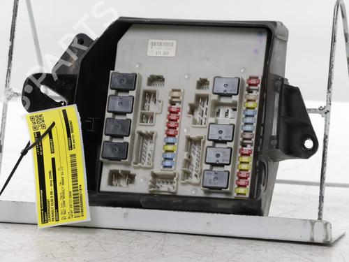 Used Fuse box Fuse box RENAULT CLIO III (BR0/1, CR0/1) 1.2 16V (BR02, BR0J, BR11, CR02, CR0J, CR11) (75 hp) 34566708 34566708