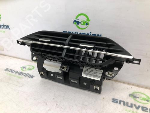 Air vent PEUGEOT 208 II (UB_, UP_, UW_, UJ_) 1.2 PureTech 100 | BP22600304I21 